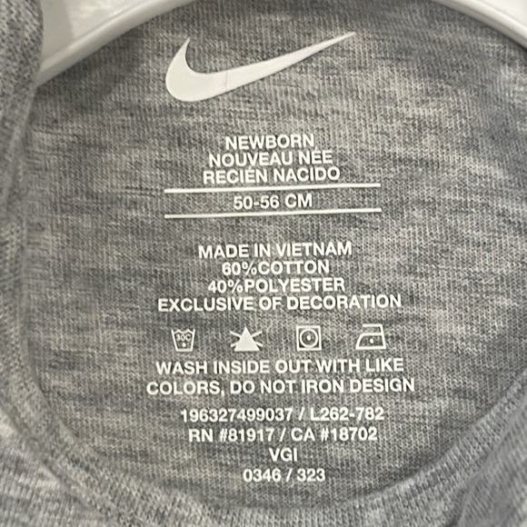 COPY - Nike 2 Piece Set For Newborn New With Tags - Picture 7 of 7
